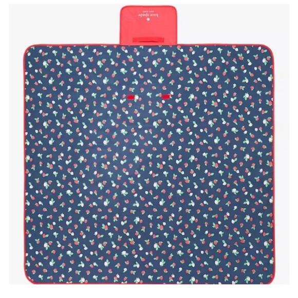 Kate Spade Picnic Blanket NWT - Picture 2 of 2